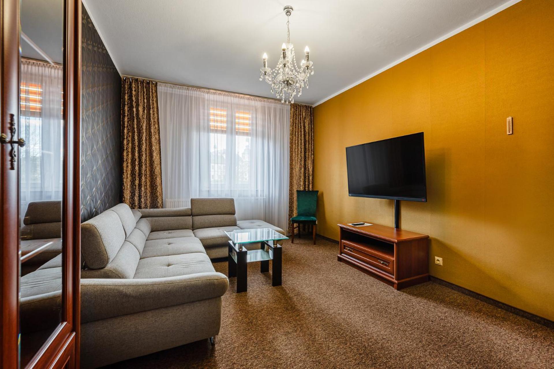 Hotel Bristol Κίελτσε Εξωτερικό φωτογραφία