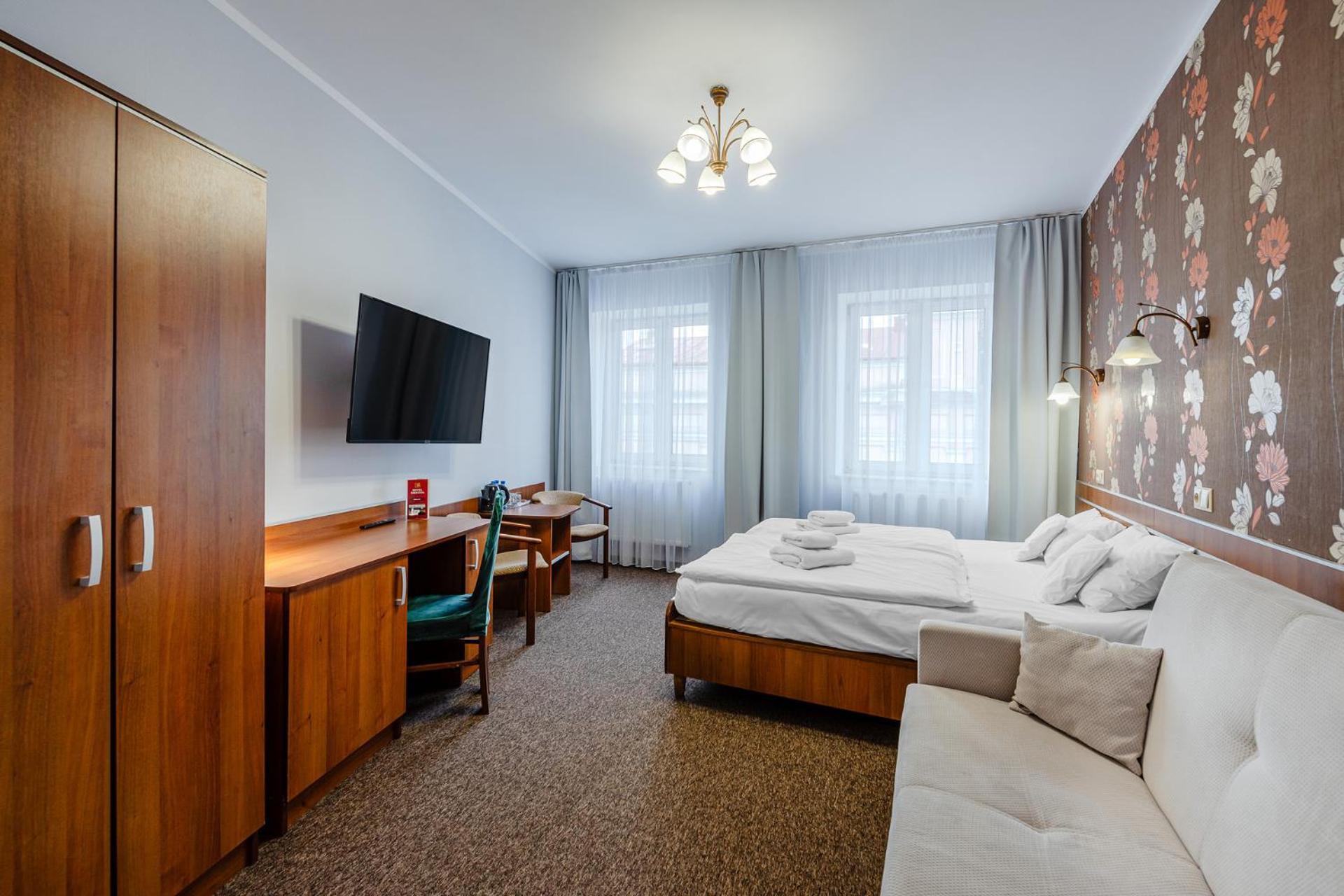 Hotel Bristol Κίελτσε Εξωτερικό φωτογραφία