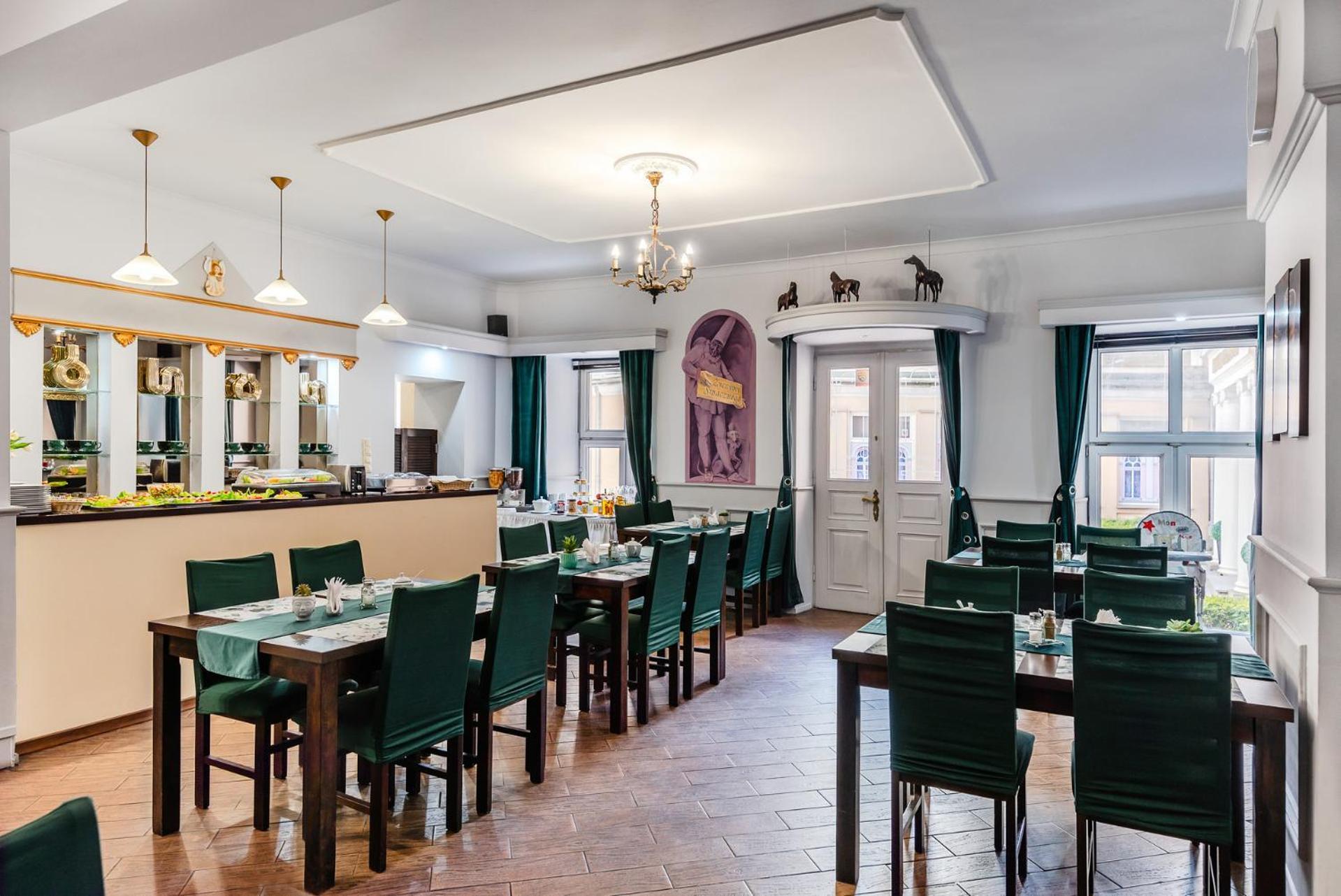 Hotel Bristol Κίελτσε Εξωτερικό φωτογραφία